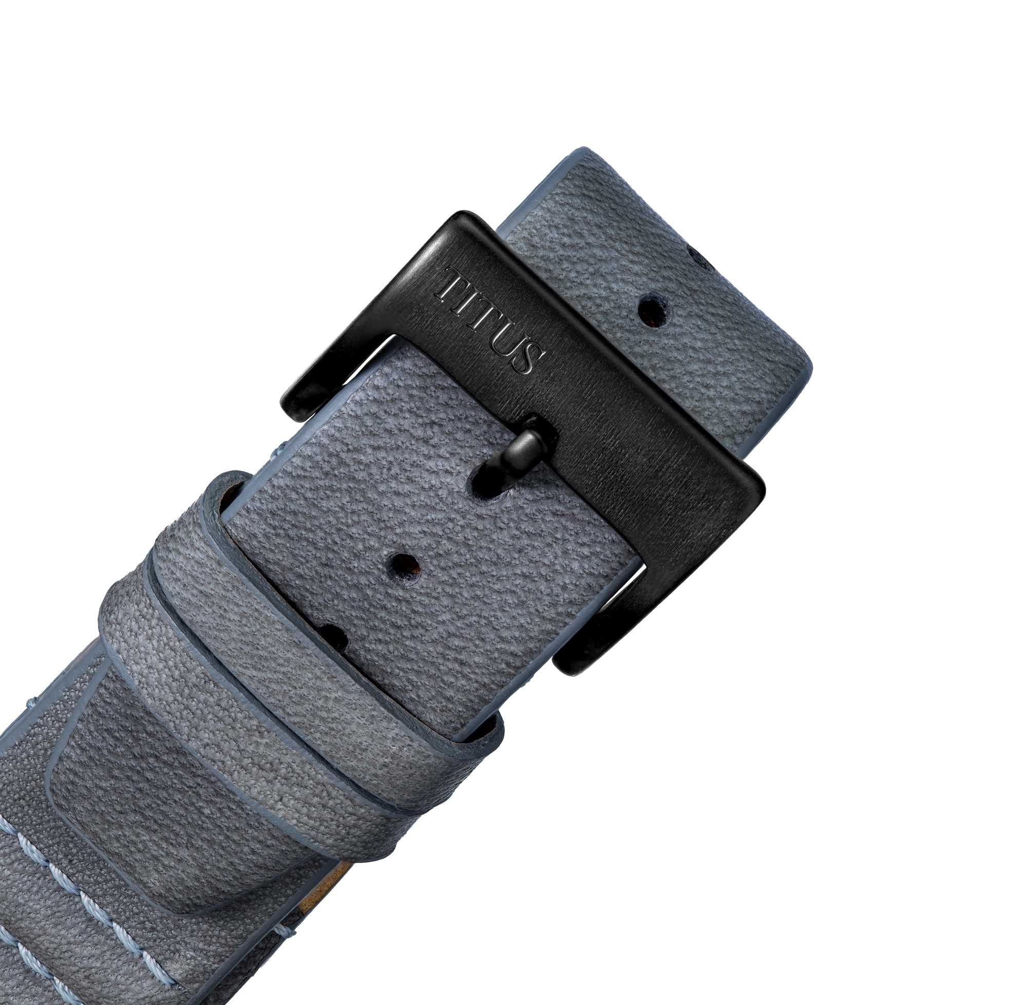 Modernist計時石英皮革腕錶 W06-03249-005