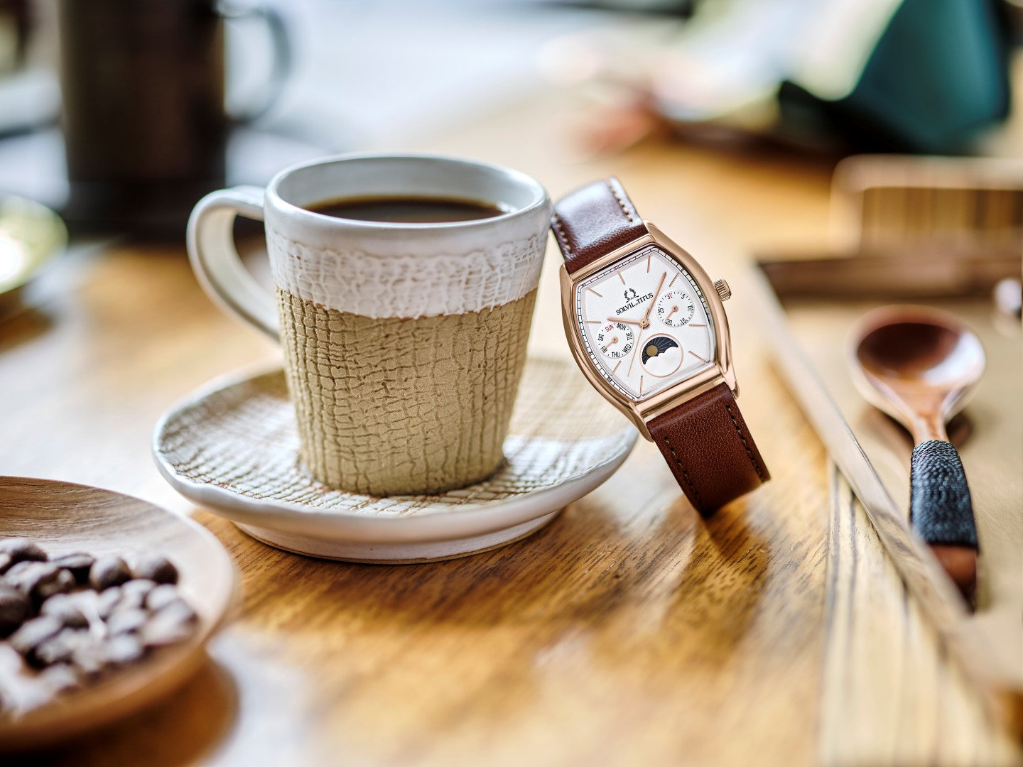 Barista多功能石英皮革腕錶 W06-03324-002