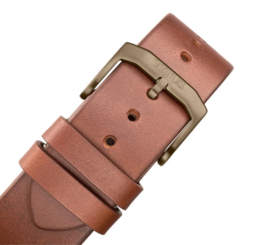 Valor三針自動機械皮革腕錶  W06-03296-006